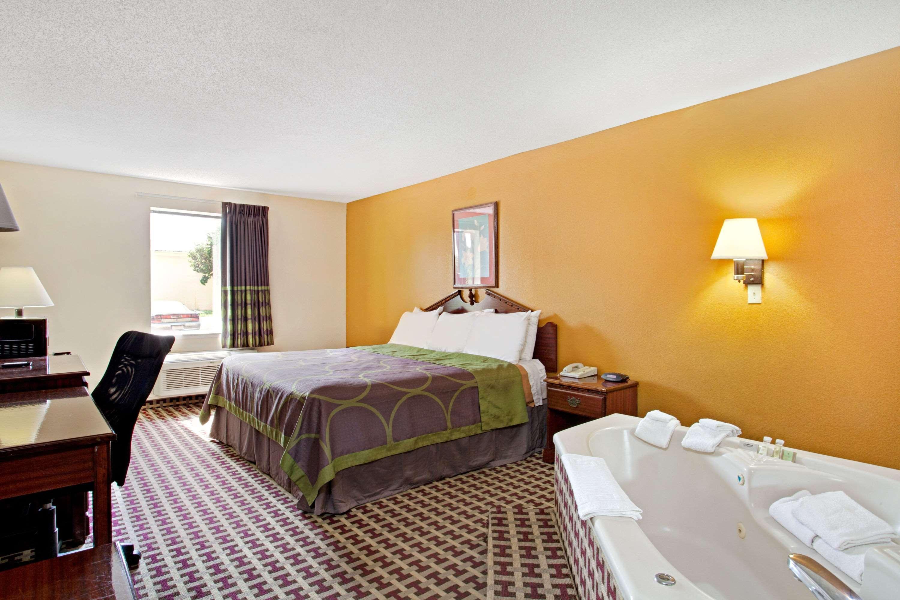 Super 8 By Wyndham Forrest City Ar Eksteriør billede